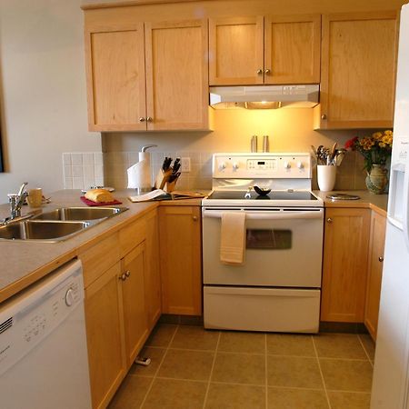 Apartment 411, Antique Heritage Canmore Buitenkant foto