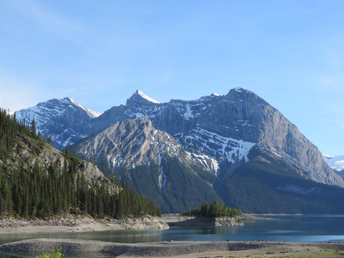 Apartment 411, Antique Heritage Canmore Buitenkant foto